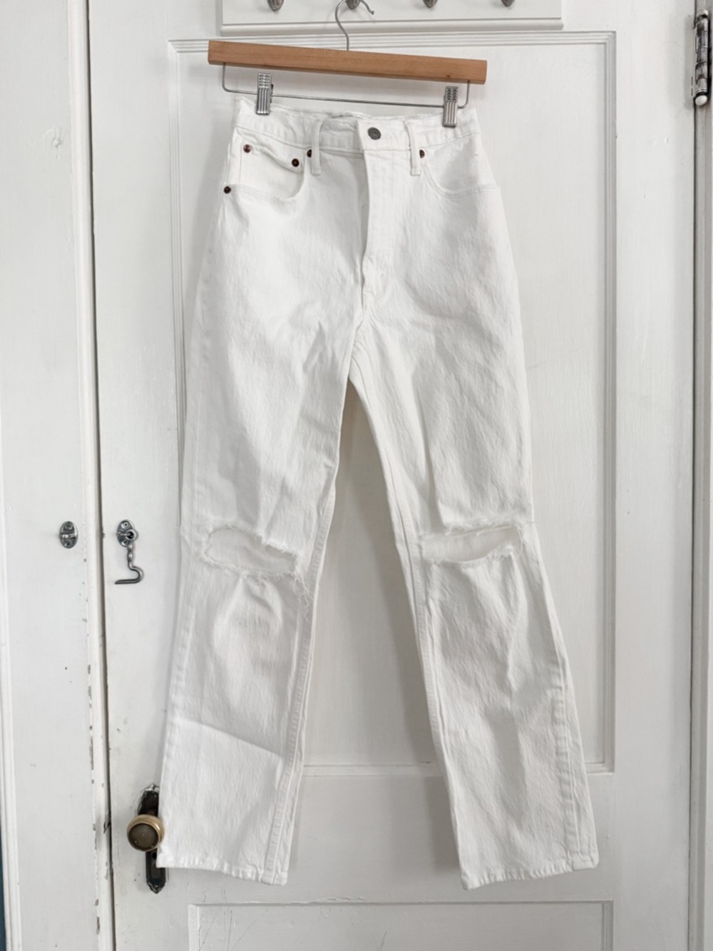 Abercrombie & Fitch 90s Straight Ultra High Rise Women's White Jeans Size 27 / 4